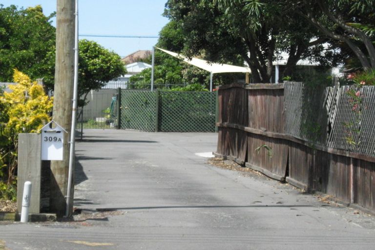 Photo of property in 309a Estuary Road, South New Brighton, Christchurch, 8062