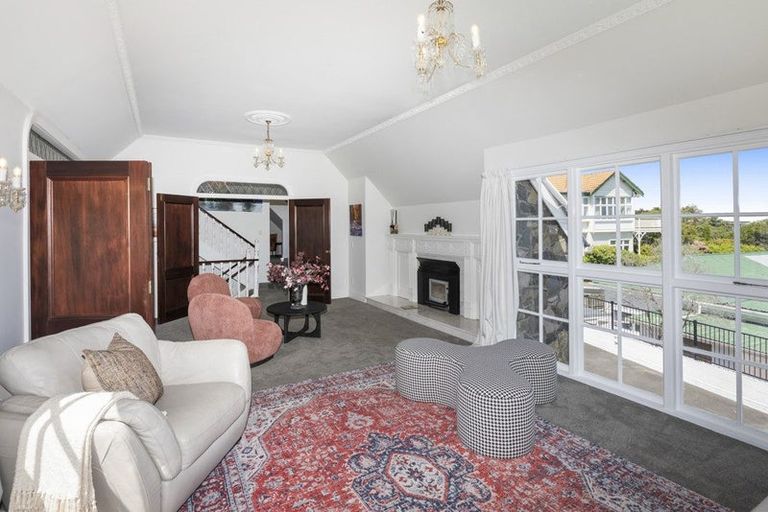 Photo of property in 81a Dyers Pass Road, Cashmere, Christchurch, 8022