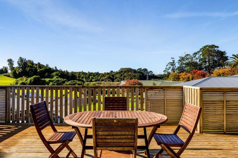 Photo of property in 10a Kororako Grove, Whalers Gate, New Plymouth, 4310