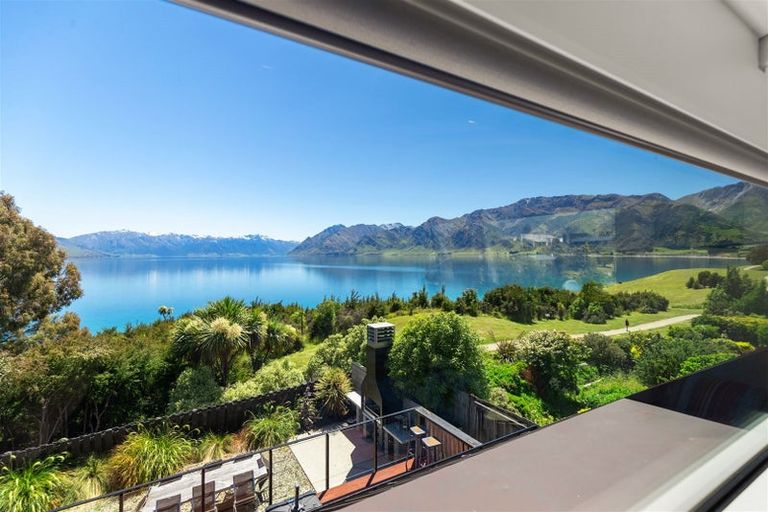 Photo of property in 216 Lakeview Terrace, Lake Hawea, Wanaka, 9382