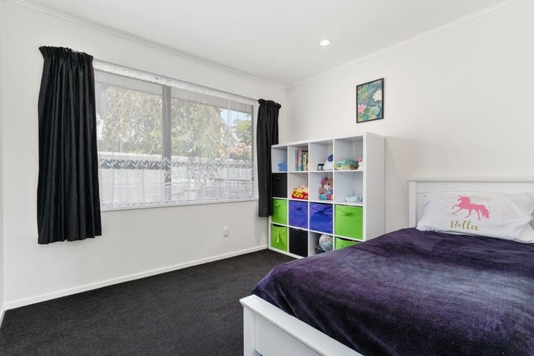 Photo of property in 16 Colchester Place, Templeton, Christchurch, 8042