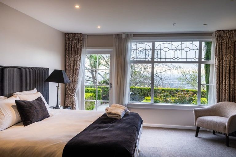 Photo of property in 141 Hackthorne Road, Cashmere, Christchurch, 8022