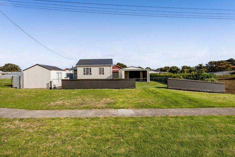 Photo of property in 12 Terou Street, Manaia, 4612