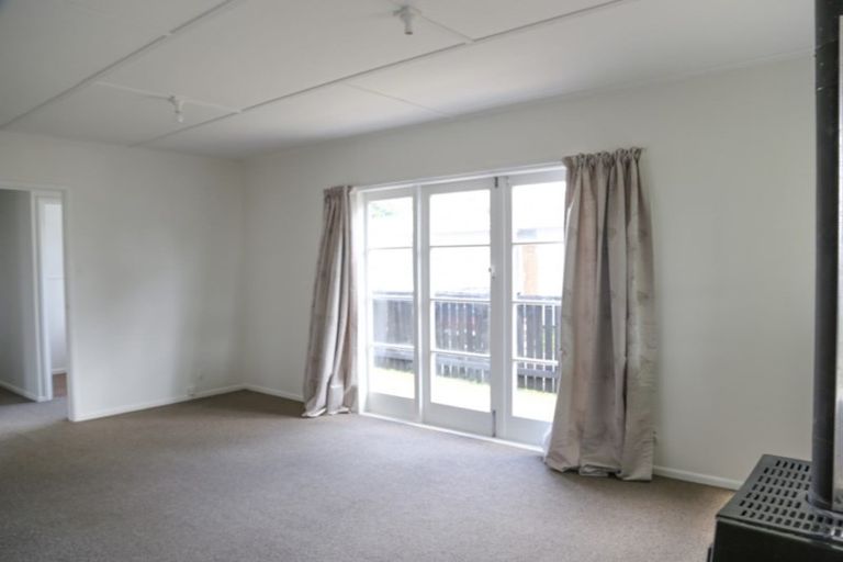 Photo of property in 33 Te Rangitautahanga Road, Turangi, 3334