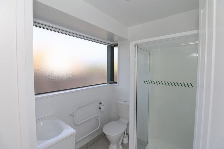 Photo of property in 2 Rue De La Mare, Parklands, Christchurch, 8083