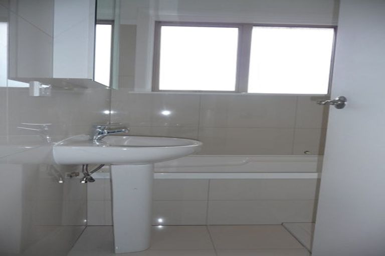 Photo of property in 666 Avonside Drive, Avonside, Christchurch, 8061