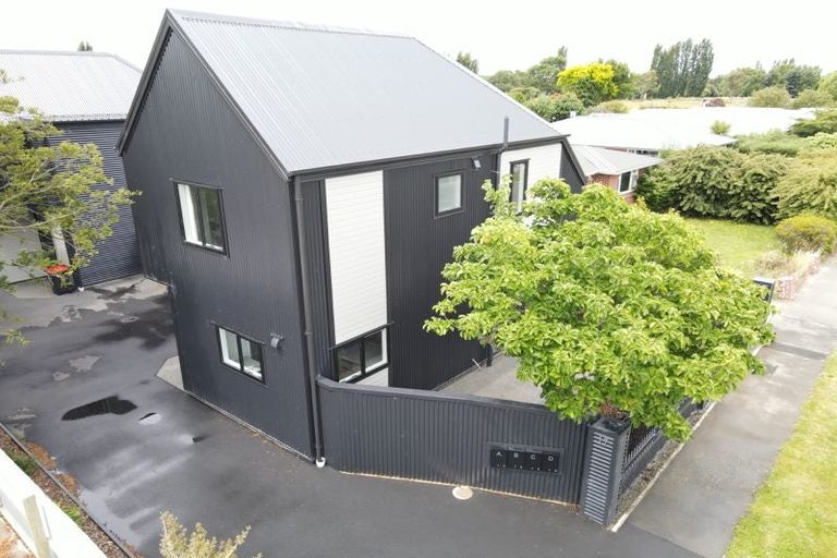 Photo of property in 17 Shearer Avenue, Papanui, Christchurch, 8052