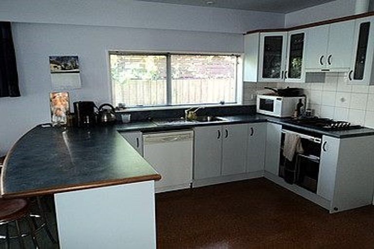 Photo of property in 27 Sandra Street, South New Brighton, Christchurch, 8062