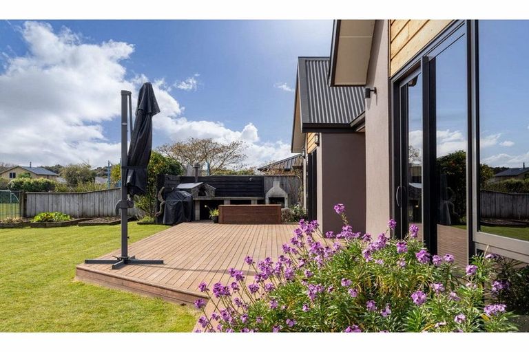 Photo of property in 18 Wanderers Avenue, Brightwater, 7022