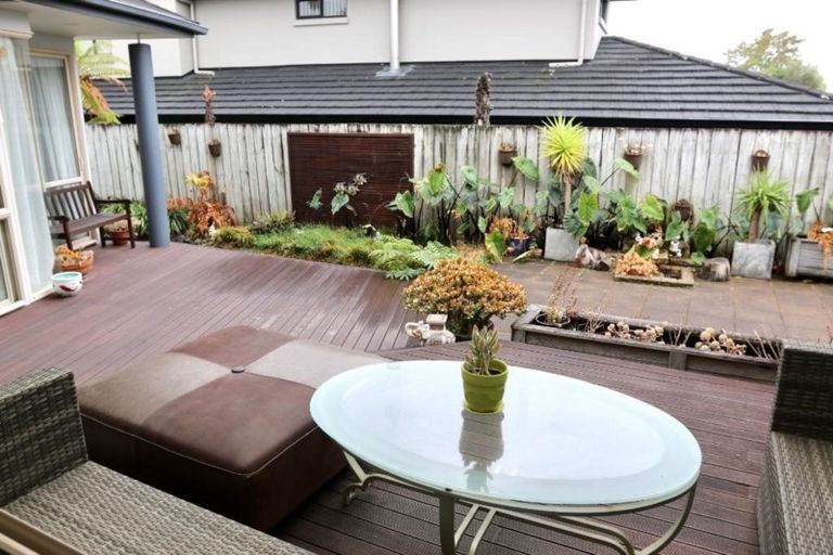 Photo of property in 13 Fearnley Grove, Albany, Auckland, 0632