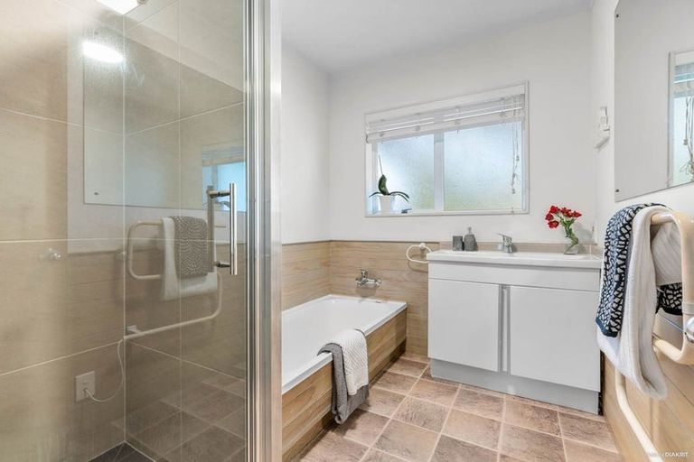 Photo of property in 3/14 Hattaway Avenue, Bucklands Beach, Auckland, 2012