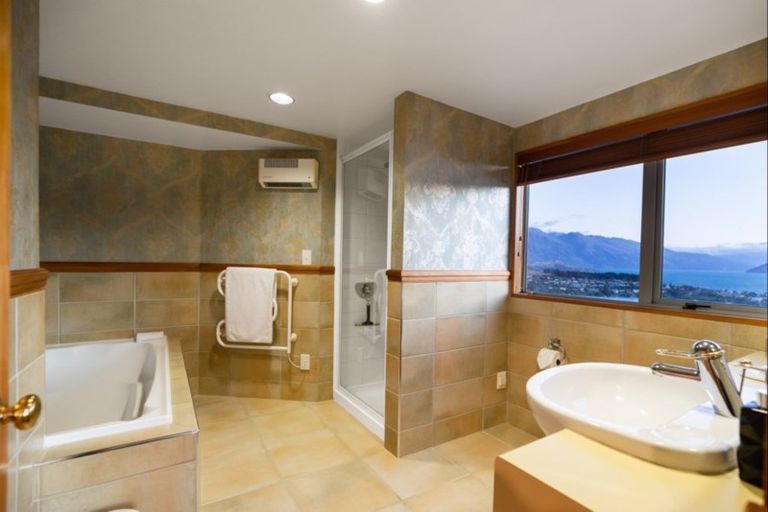 Photo of property in 10 Peregrine Place, Queenstown, 9300