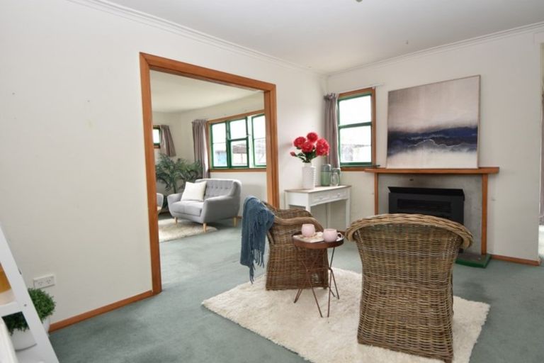 Photo of property in 74 Kent Street, Carterton, 5713