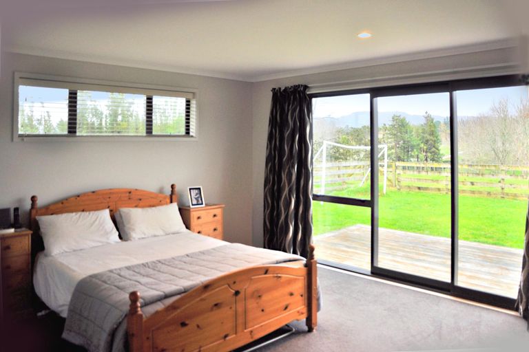 Photo of property in 177 Sandspit Road, Shelly Park, Auckland, 2014