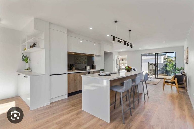 Photo of property in 40e Nikau Street, New Lynn, Auckland, 0600