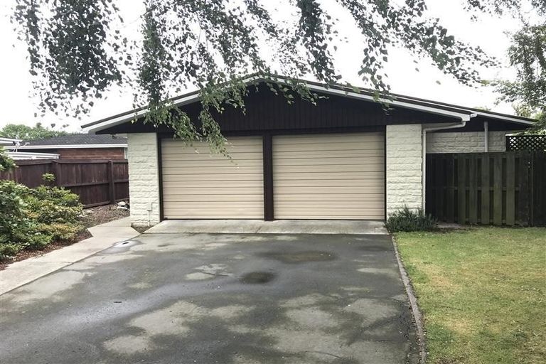 Photo of property in 12 Heaphy Place, Casebrook, Christchurch, 8051