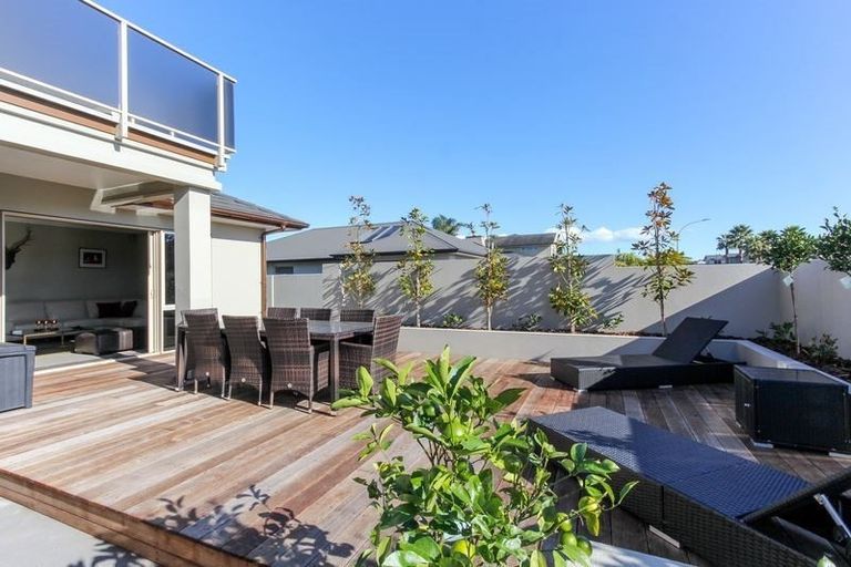 Photo of property in 14 Parkvue Drive, Bell Block, New Plymouth, 4312