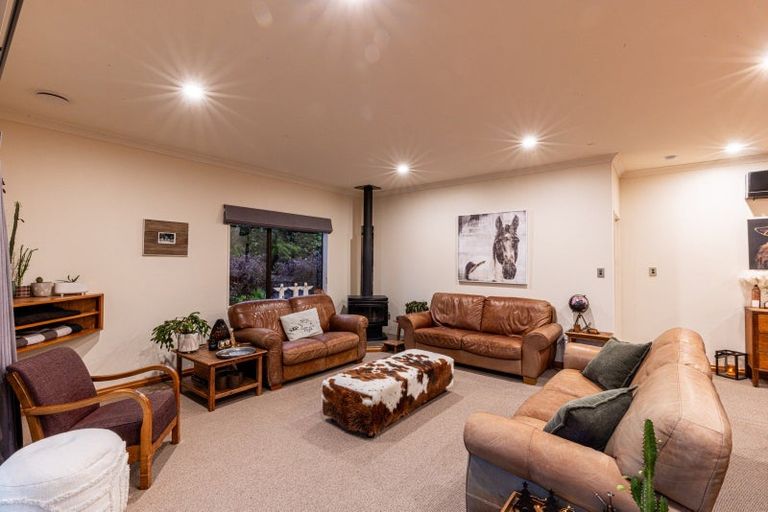 Photo of property in 120 Union Line, Fordell, Whanganui, 4572