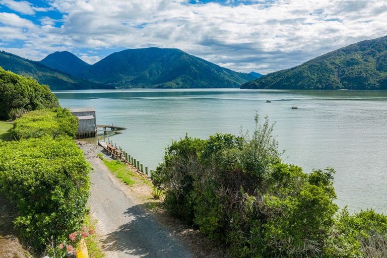 Photo of property in 84 Moenui Road, Havelock, Picton, 7281