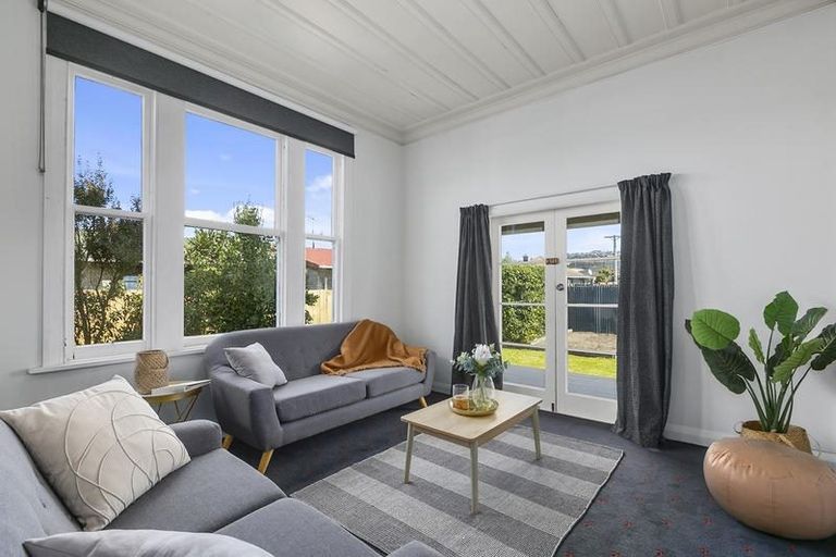 Photo of property in 61 Wesley Street, South Dunedin, Dunedin, 9012