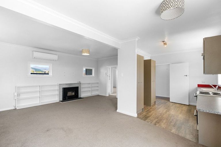 Photo of property in 147 Bartholomew Road, Levin, 5510