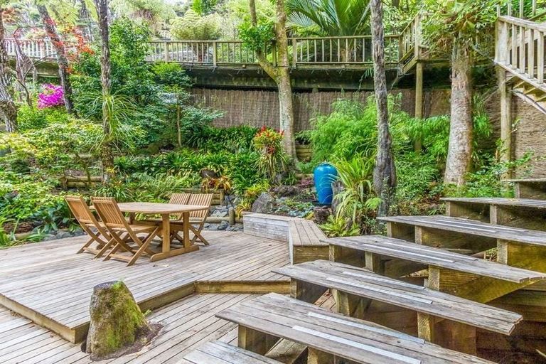 Photo of property in 409 Titirangi Road, Titirangi, Auckland, 0604