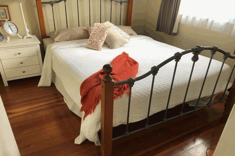 Photo of property in 43 Wharf Road, Te Atatu Peninsula, Auckland, 0610