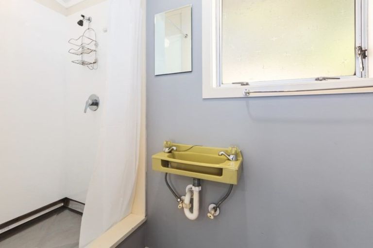 Photo of property in 13a Mahoe Street, Tawa, Wellington, 5028