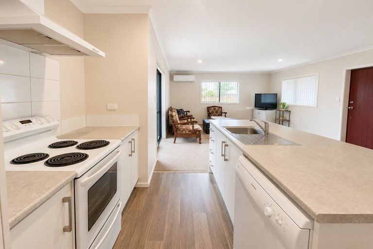 Photo of property in 4 Duke Avenue, Pukekohe, 2120