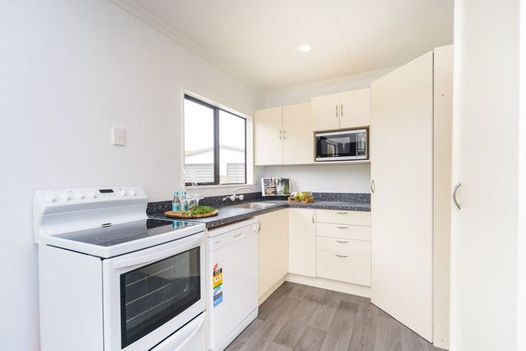 Photo of property in 19 Newton Place, Westbrook, Palmerston North, 4412