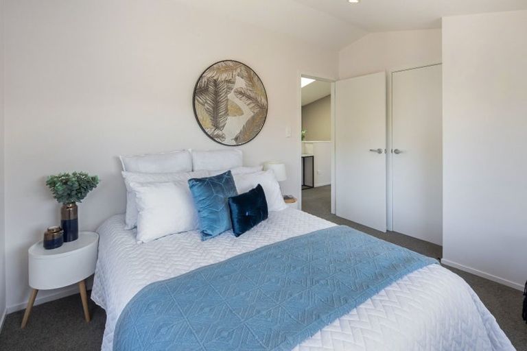 Photo of property in 8/61 Black Rock Road, Newlands, Wellington, 6037