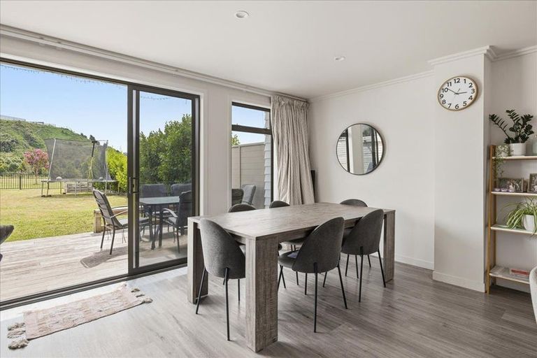 Photo of property in 103 Awataha Crescent, Pyes Pa, Tauranga, 3110