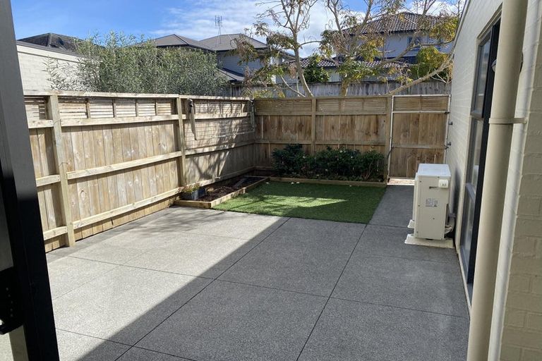 Photo of property in 51 Bluegrey Avenue, Stonefields, Auckland, 1072