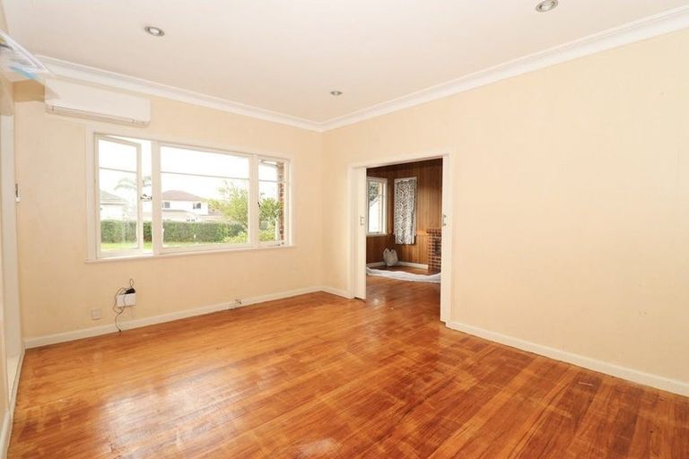 Photo of property in 27 Victoria Road, Papatoetoe, Auckland, 2025