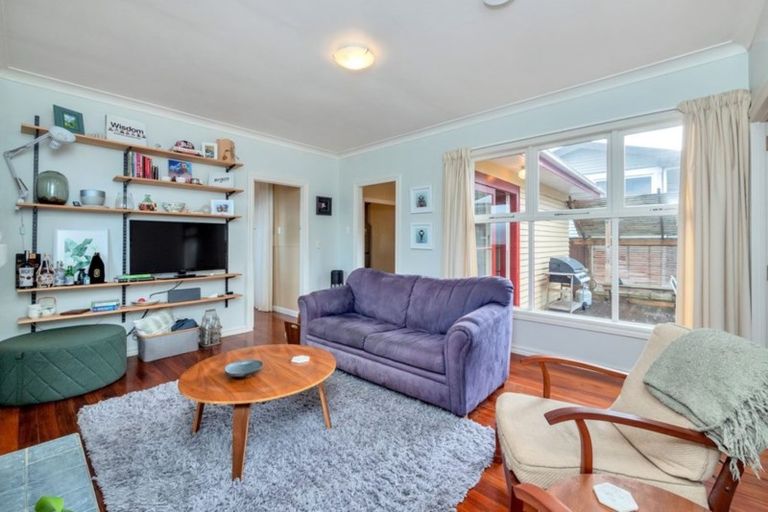 Photo of property in 1/46 Hillcrest Avenue, Hillcrest, Auckland, 0627
