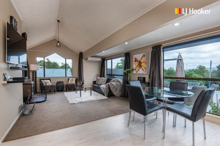 Photo of property in 17 Braeside, Kinmont Park, Mosgiel, 9024