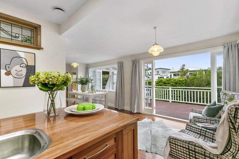 Photo of property in 44 Mandalay Terrace, Khandallah, Wellington, 6035