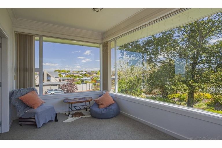 Photo of property in 37 Hill View Crescent, Highfield, Timaru, 7910