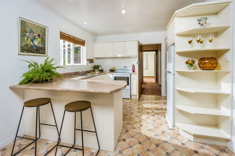 Photo of property in 47 Kia Ora Road, Beach Haven, Auckland, 0626