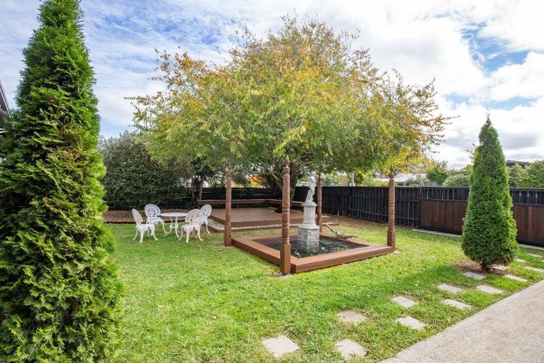 Photo of property in 14 Ridgeway Place, Glenview, Hamilton, 3206