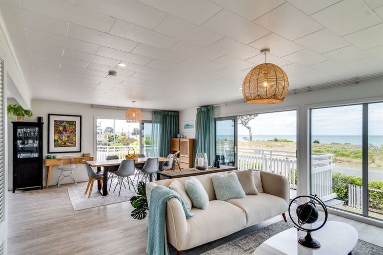 Photo of property in 56 Le Quesne Road, Bay View, Napier, 4104