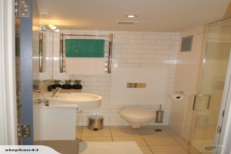 Photo of property in The Capital, 28/370 Oriental Parade, Oriental Bay, Wellington, 6011