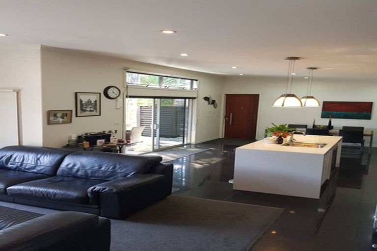 Photo of property in 111a Carlyle Street, Leamington, Cambridge, 3432