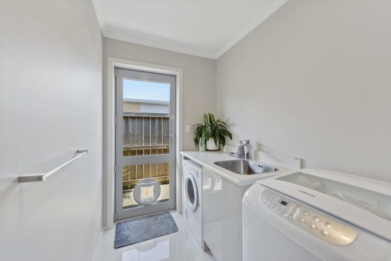 Photo of property in 22 Helen June Avenue, Flagstaff, Hamilton, 3210