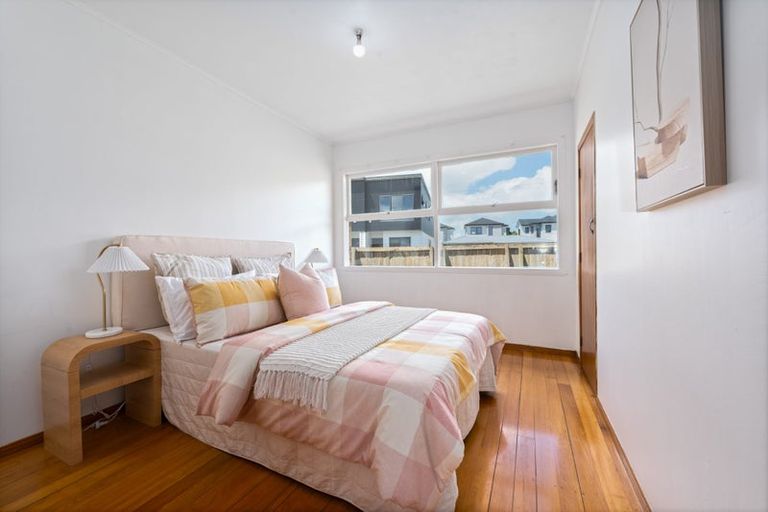 Photo of property in 39 Harrington Road, Henderson, Auckland, 0610