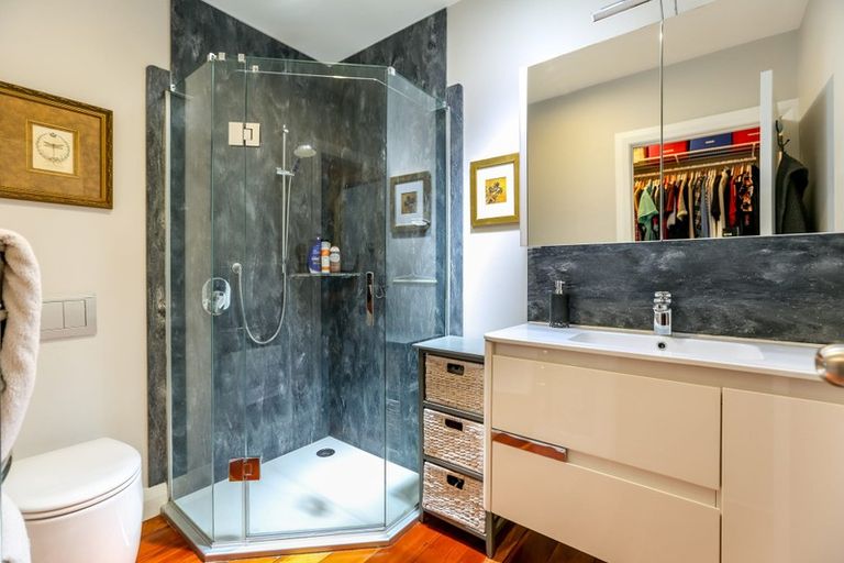 Photo of property in 18 Aubrey Street, New Plymouth, 4310