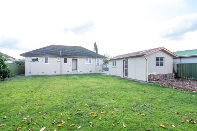 Photo of property in 20 Milton Street, Roslyn, Palmerston North, 4414