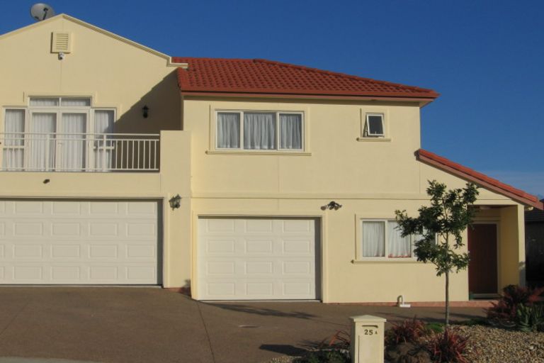 Photo of property in 25 Ballymore Drive, Pinehill, Auckland, 0632