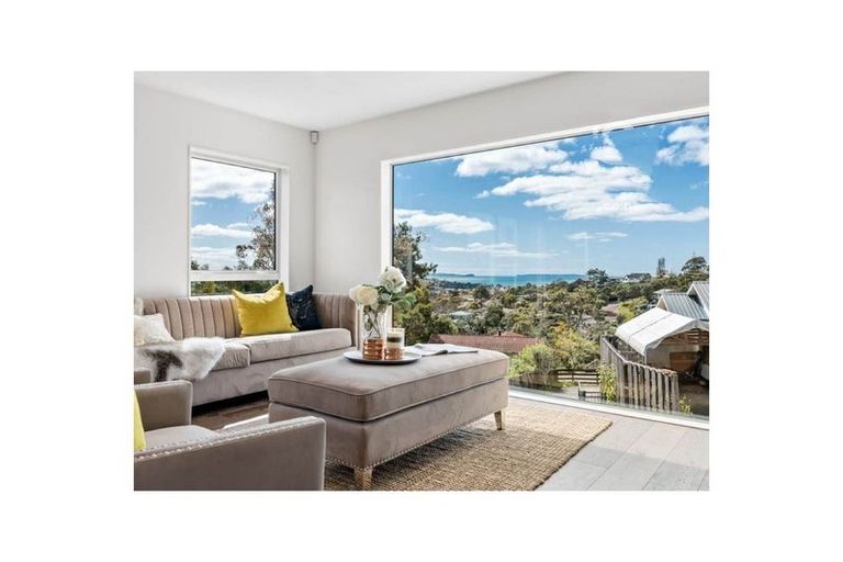 Photo of property in 185b Browns Bay Road, Browns Bay, Auckland, 0630