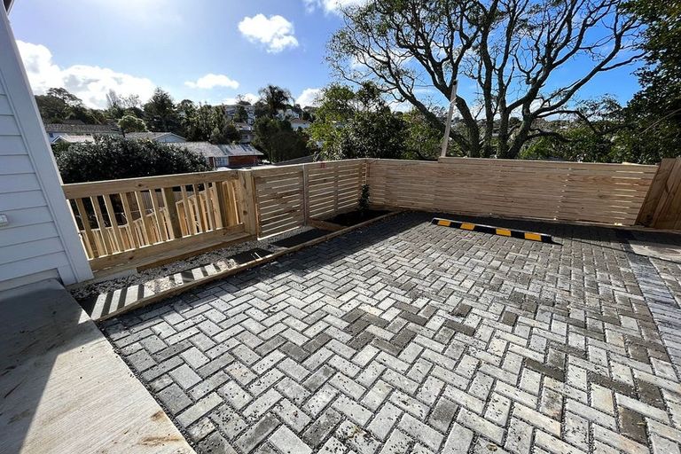 Photo of property in 28b Halberg Street, Glenfield, Auckland, 0629